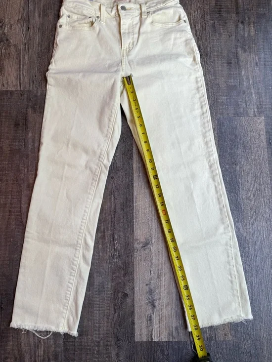 Levi’s Women’s High Rise Straight 29” Light Pale Yellow Jeans Pants Summer - Picture 5 of 7